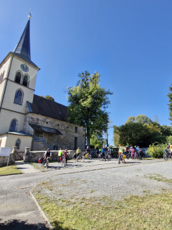 Radpilger an der Johanniskriche